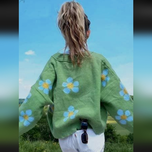 Forever21 plus sweater - Picture 1 of 8